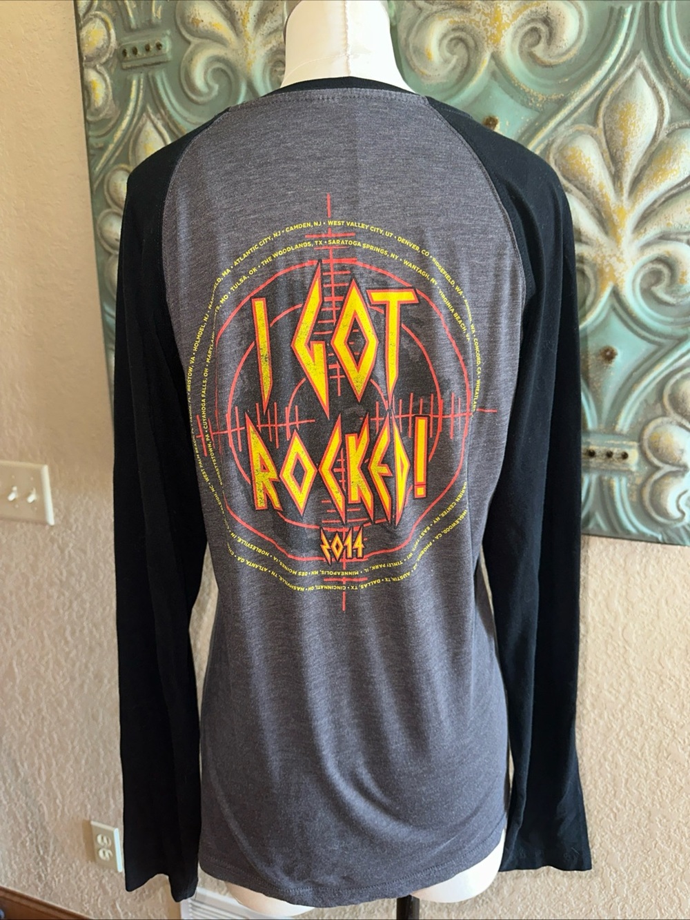 Def Leppard Rock Till America 2014 Raglan Band Tee Womens Medium Pima Tee - Picture 4 of 6